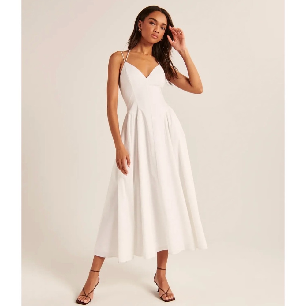 Elegant White Maxi Dress